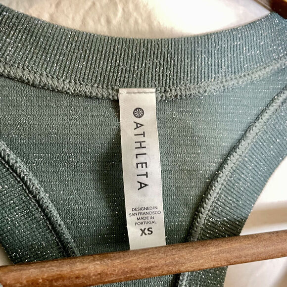 Athleta Momentum Seamless Tank Size XS - Racerback Shimmer Gray Lightweight - Picture 3 of 8